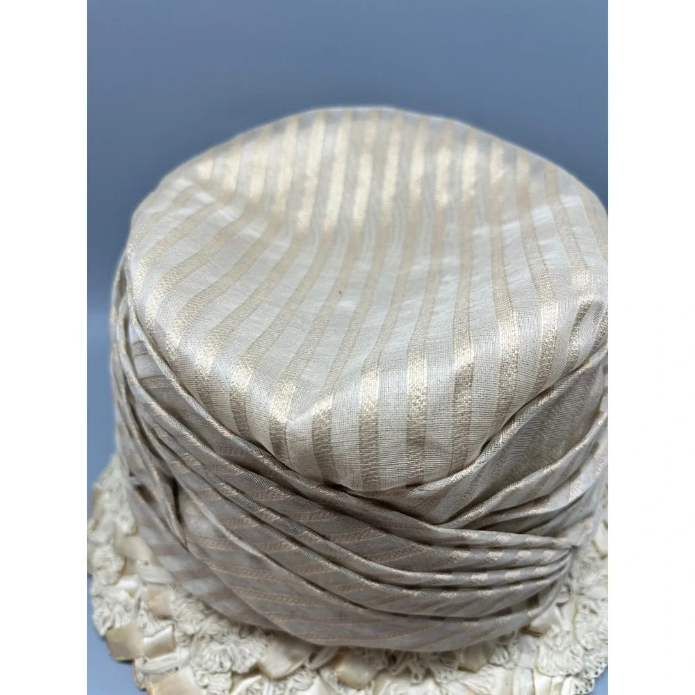 Vintage Cloche hat Cream Straw gathered‎ fabric velvet ribbon 21 inches